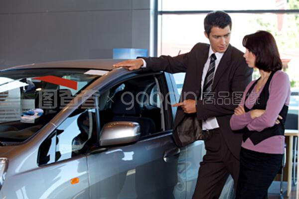 駕馭未來 全方位解讀汽車特點，助力您的明智之選